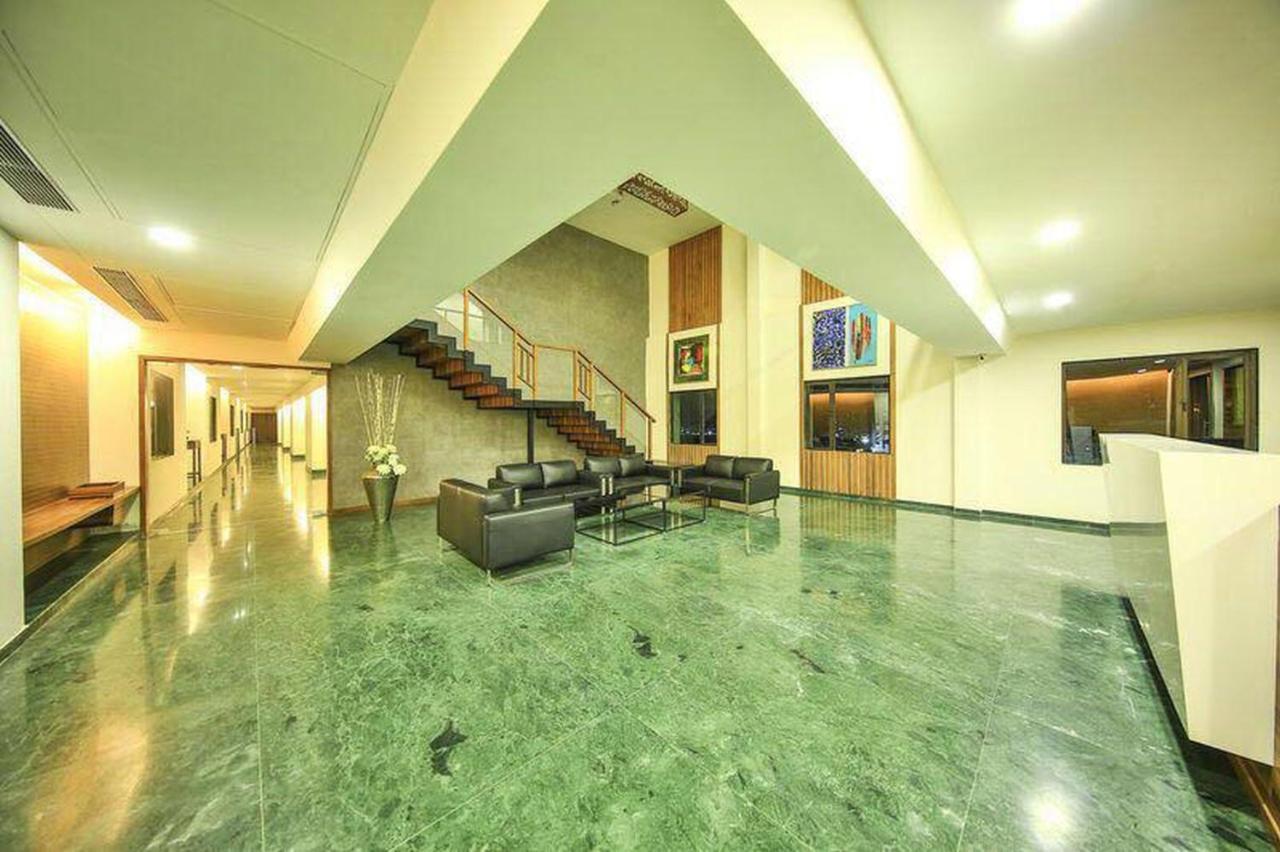 Fabhotel Flora Vastral Ahmedabad Eksteriør billede