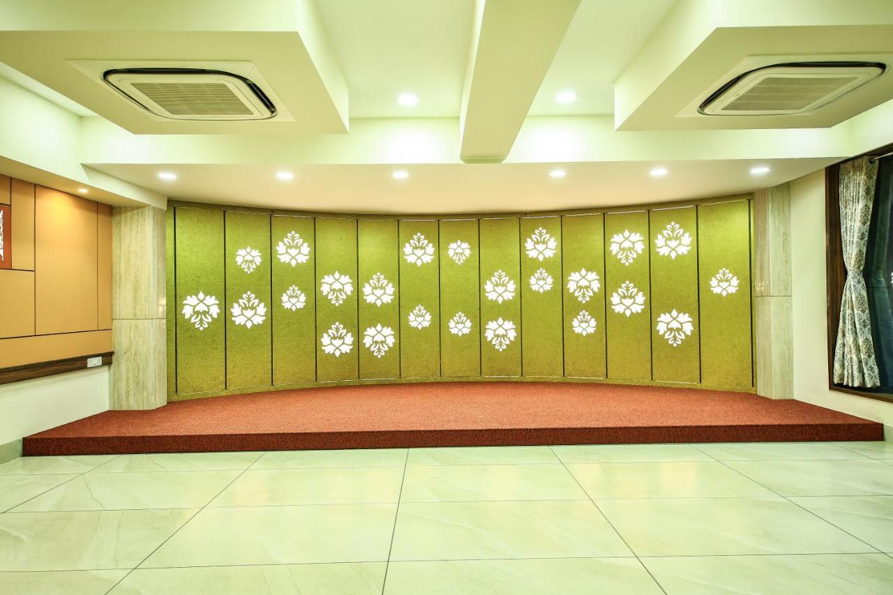 Fabhotel Flora Vastral Ahmedabad Eksteriør billede