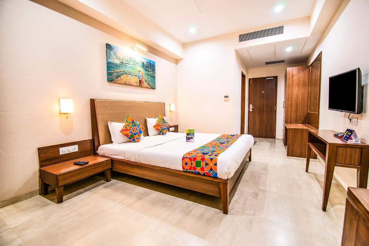 Fabhotel Flora Vastral Ahmedabad Eksteriør billede